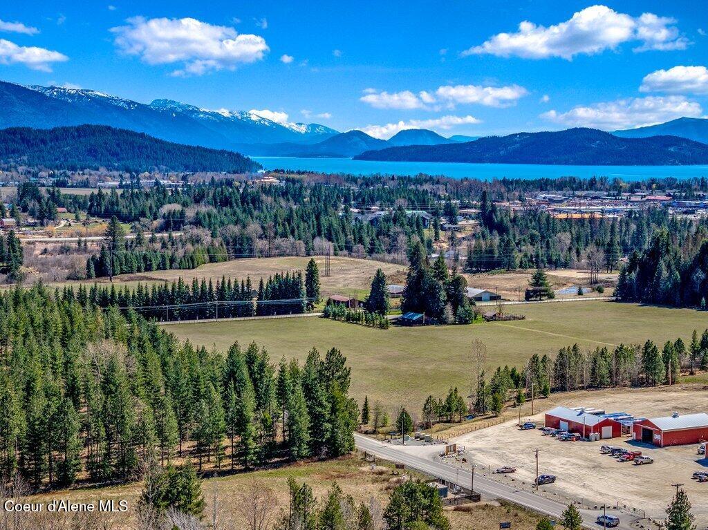 614 Granite Ridge Drive Sandpoint, ID 83864 - Photo 3 of 71 Minutes from Schweitzer Shuttle