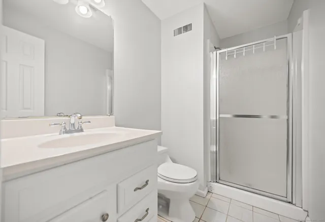 $2,700 | 45 Conestoga Way, Unit 45, Glastonbury, CT 06033