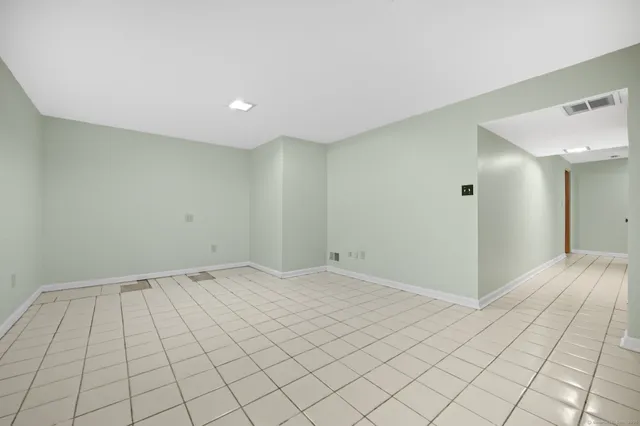 $2,700 | 45 Conestoga Way, Unit 45, Glastonbury, CT 06033