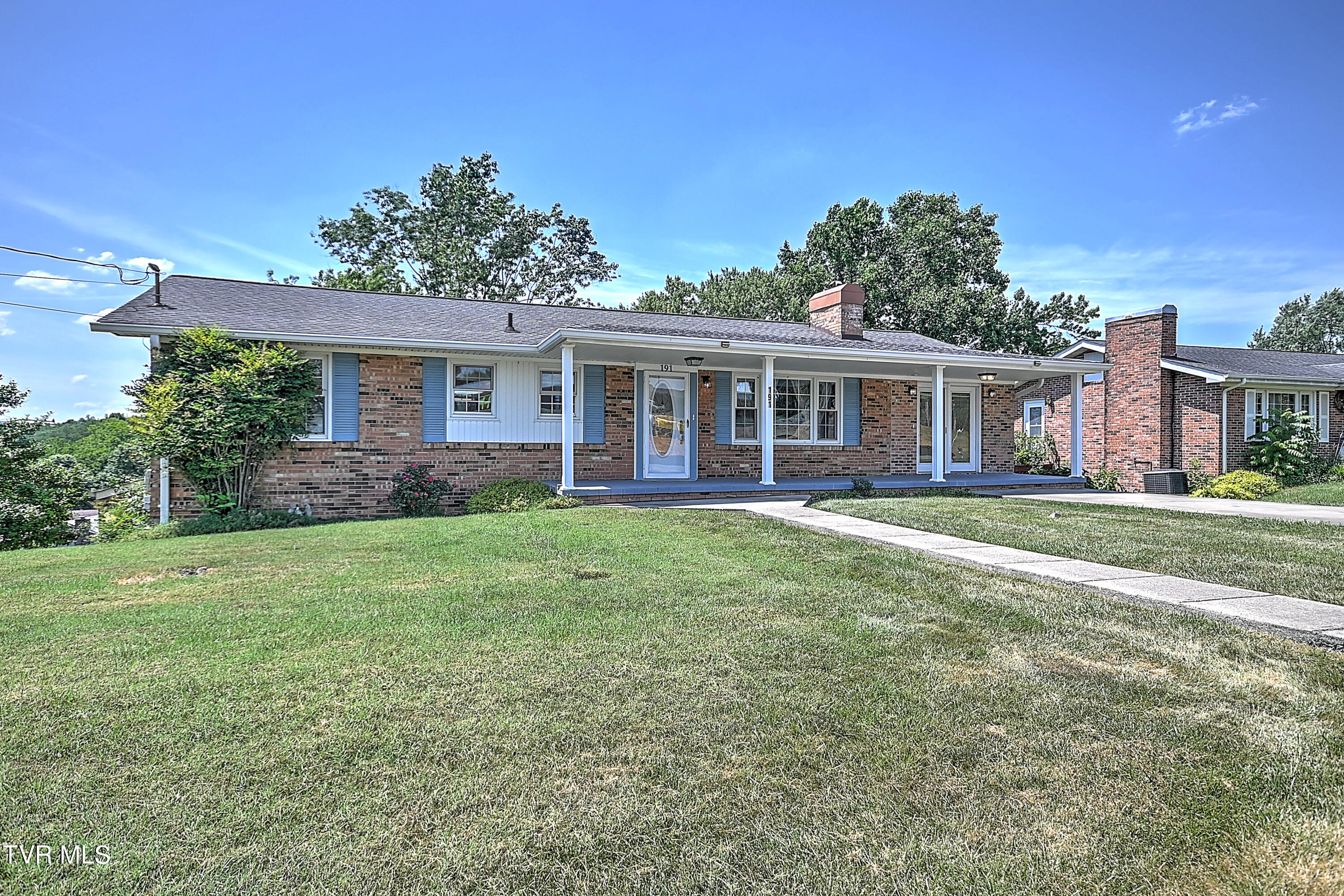 191 Grandview Road Bristol, VA 24201 - Photo 1 of 64 191 Grandview GDawg-2