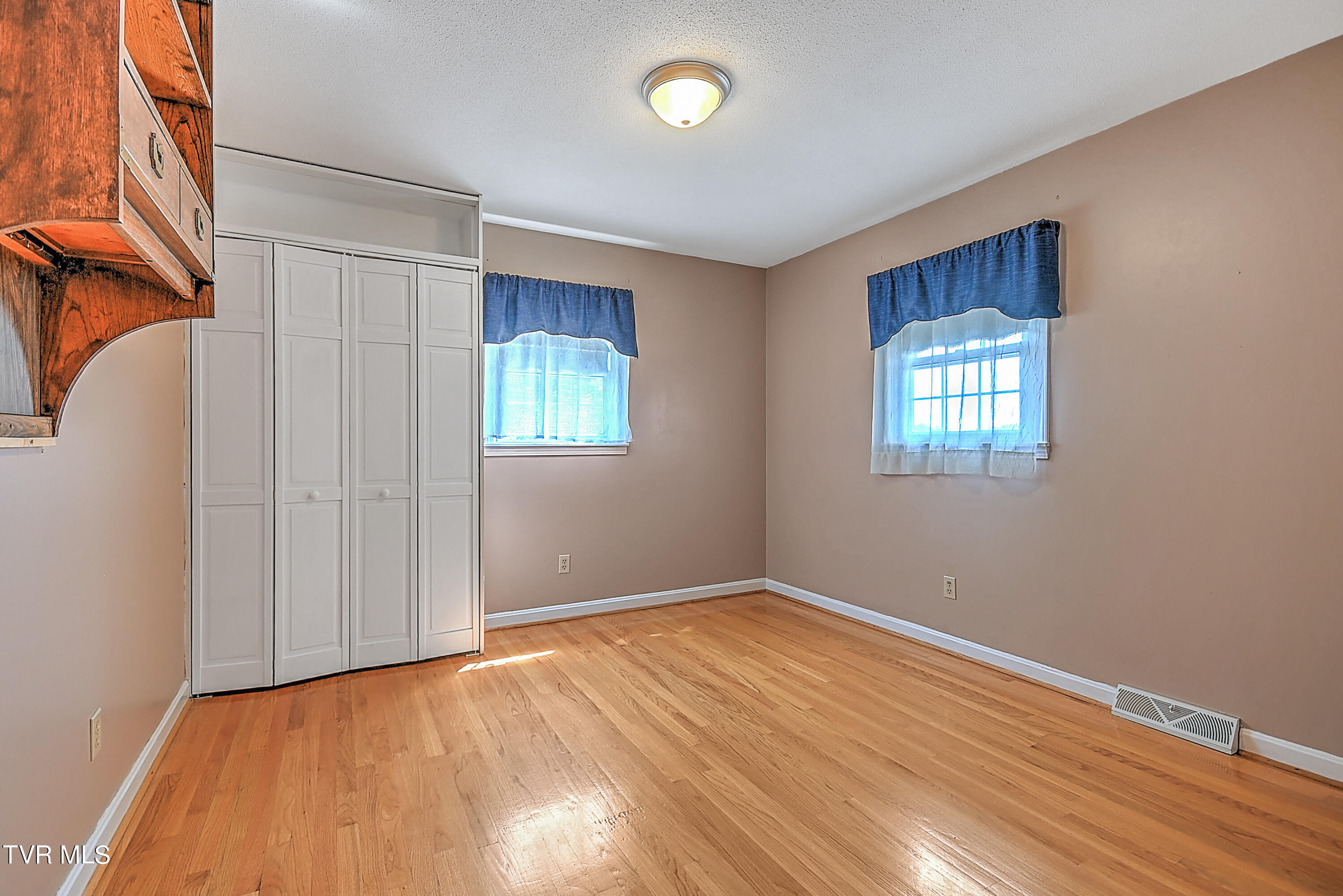 191 Grandview Road Bristol, VA 24201 - Photo 19 of 64 191 Grandview GDawg-25