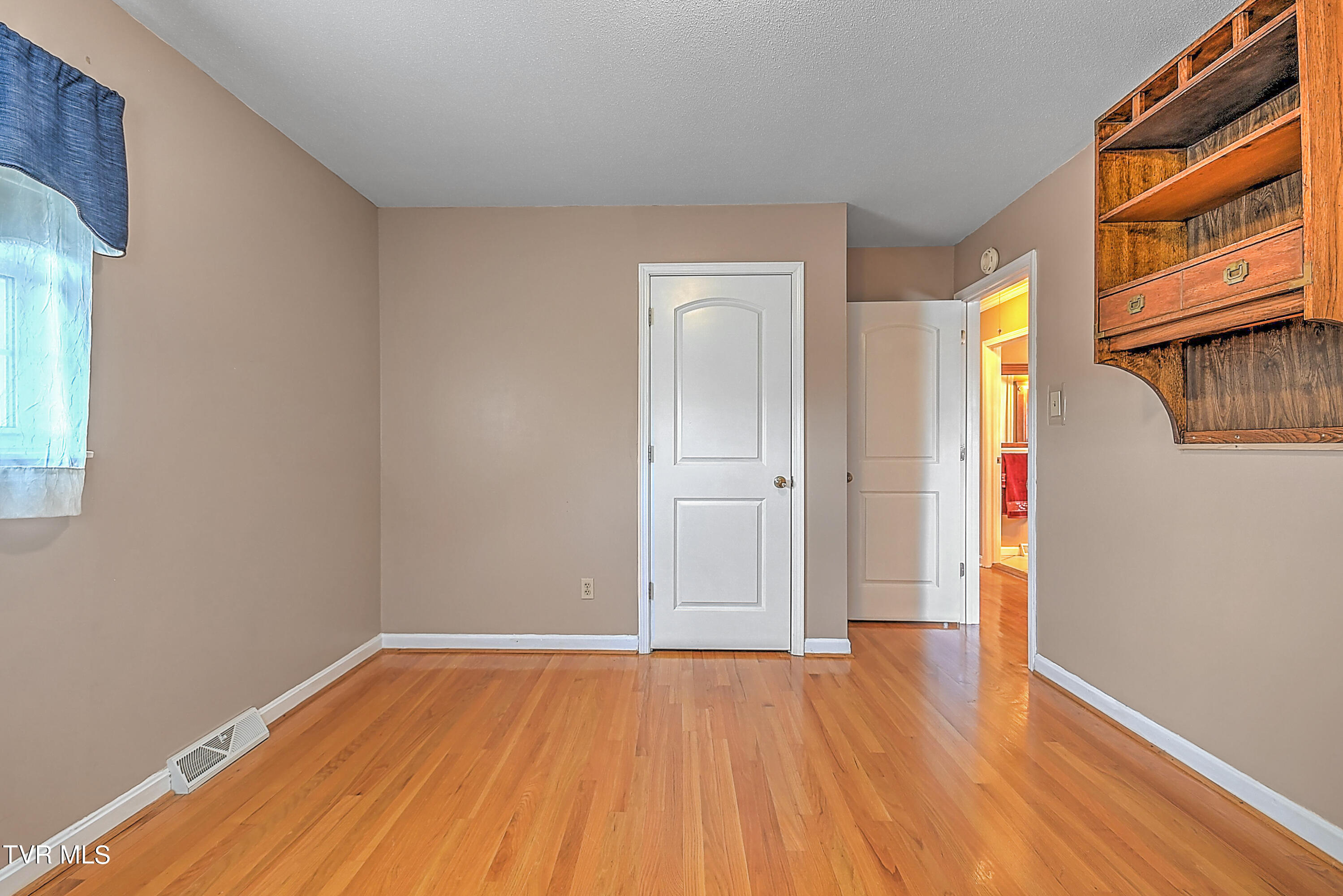 191 Grandview Road Bristol, VA 24201 - Photo 20 of 64 191 Grandview GDawg-26