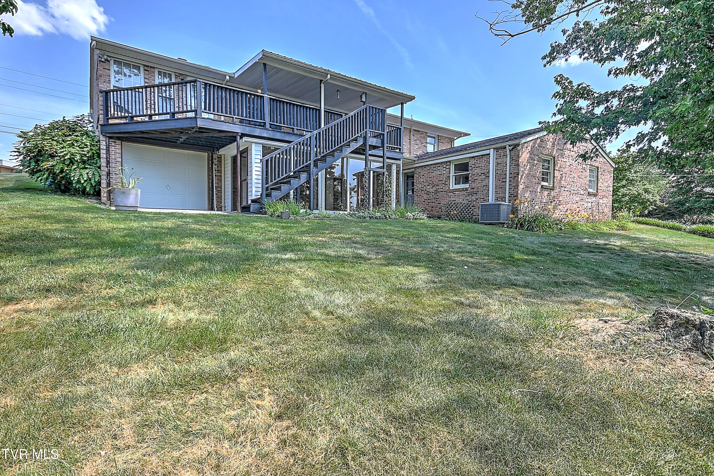 191 Grandview Road Bristol, VA 24201 - Photo 42 of 64 191 Grandview GDawg-52
