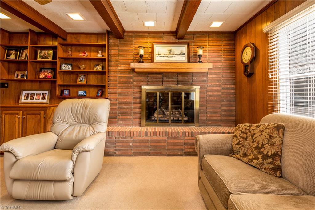 1006 Bridges Drive High Point, NC 27262 - Photo 2 of 24