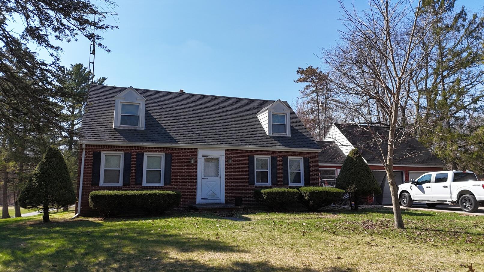 2365 West Temperance Road Temperance, MI 48182 - Photo 1 of 33 DJI_20260324114629_0283_D