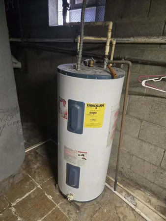 $285,000 | 2365 West Temperance Road, Temperance, MI 48182