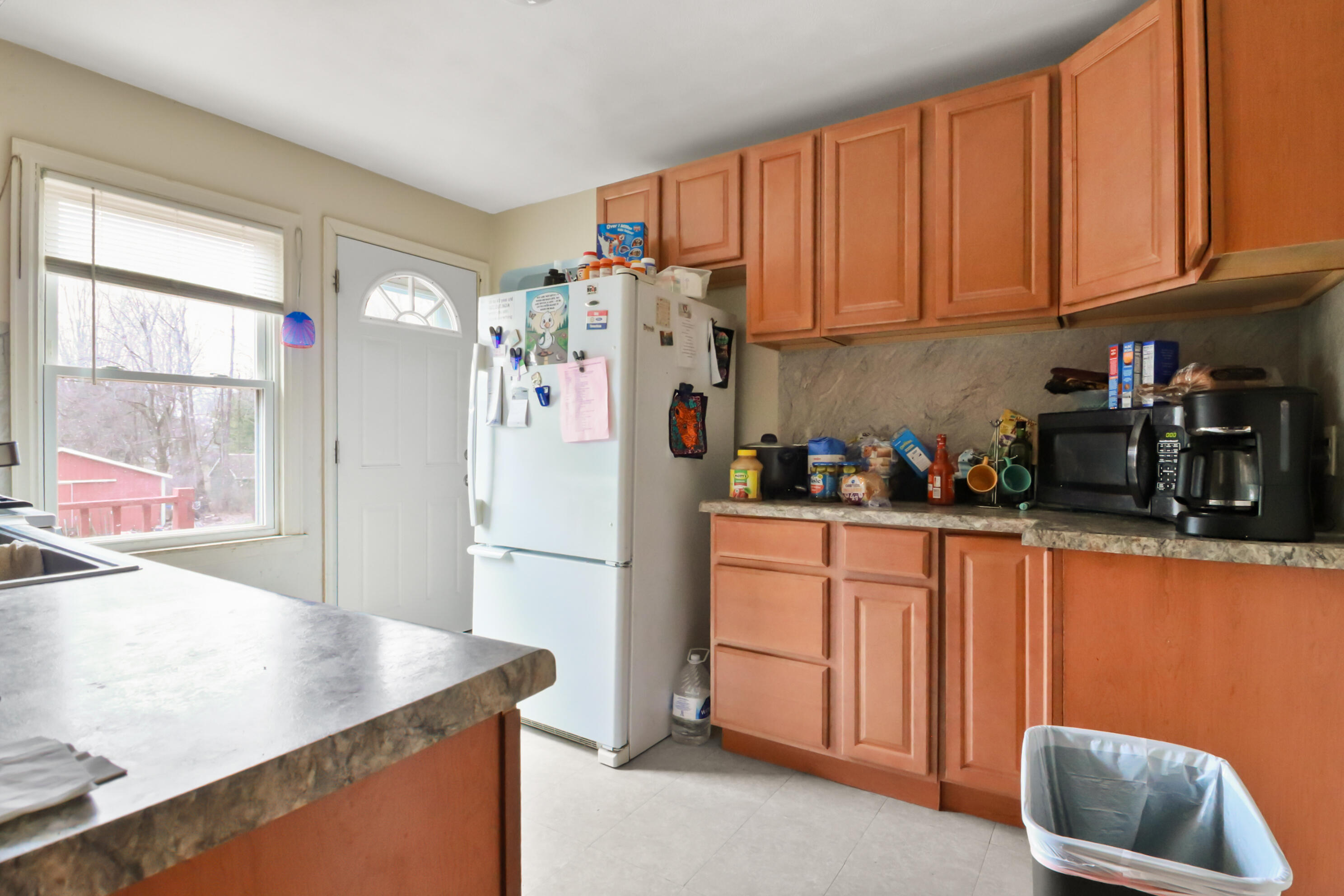 2365 West Temperance Road Temperance, MI 48182 - Photo 7 of 33 IMG_7990