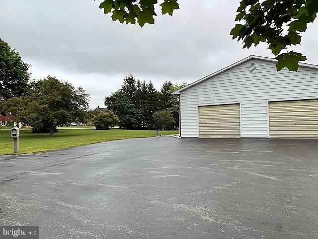 265 Pine Grove Road Hanover, PA 17331 - Photo 9 of 47