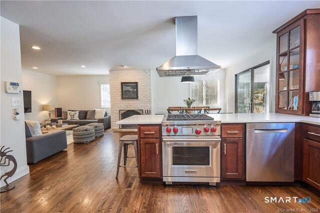 222 Compo Road South Westport, CT 06880 - Photo 6 of 38