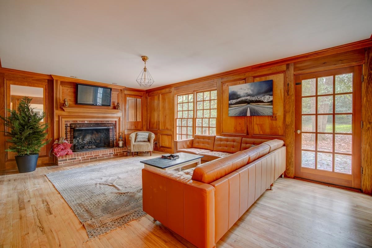 2220 Edgefield Road Spartanburg, SC 29302 - Photo 14 of 36 Gallery Image 14