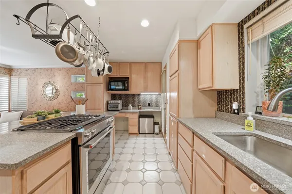 $1,175,000 | 4525 47th Avenue South, Seattle, WA 98118