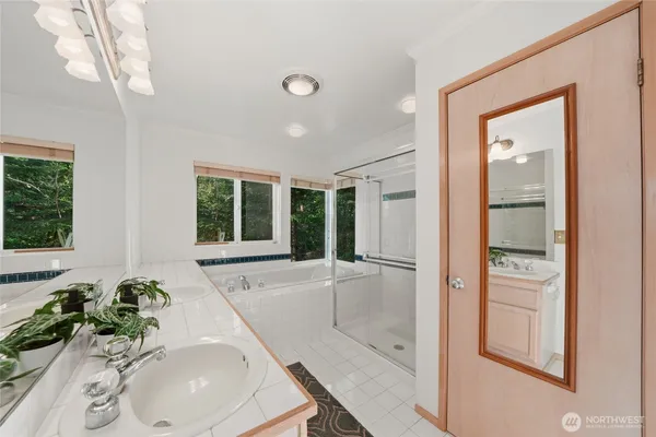 $1,175,000 | 4525 47th Avenue South, Seattle, WA 98118