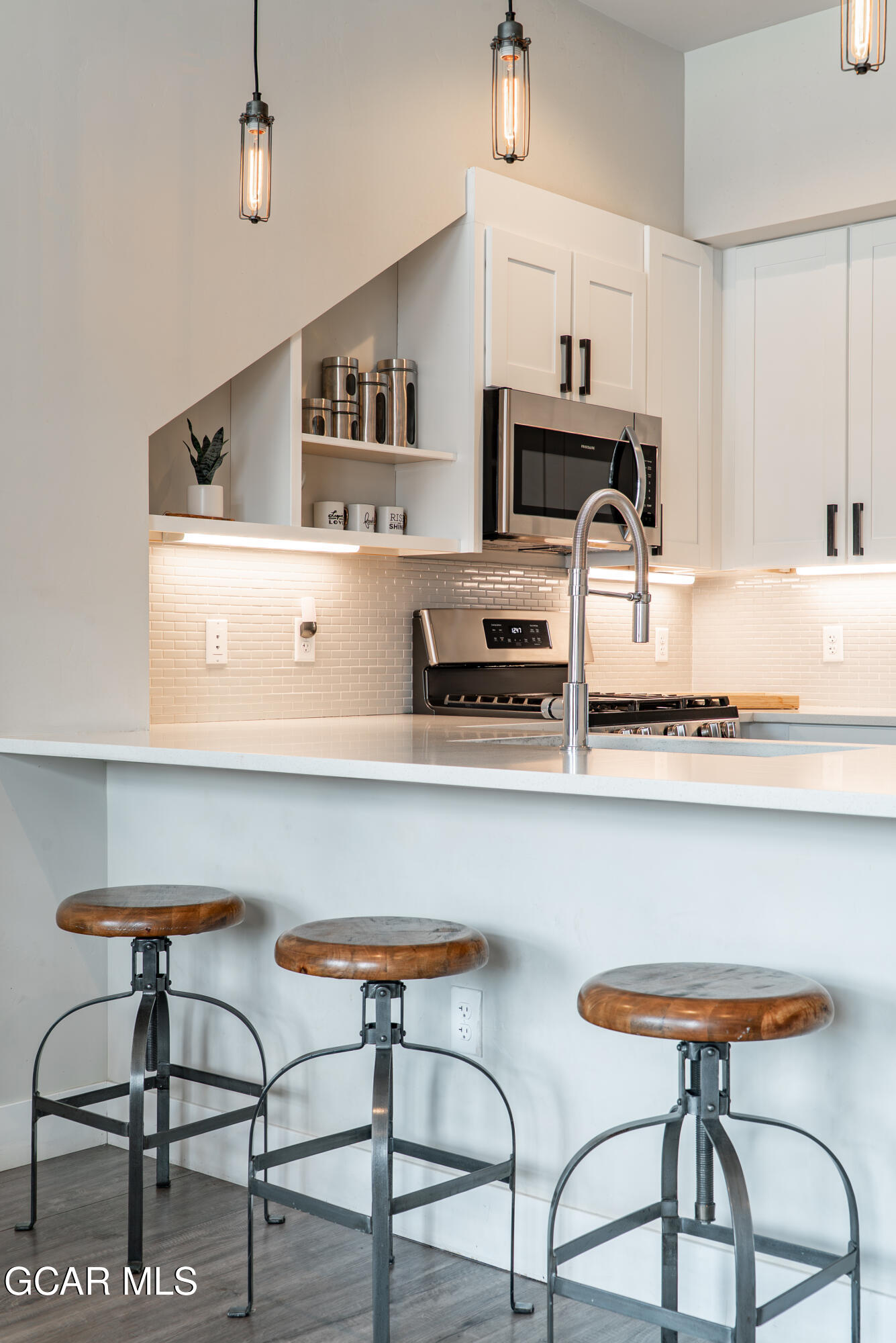 78311 Highway 40, Unit RUTN5 Winter Park, CO 80482 - Photo 12 of 52 Bar Seating