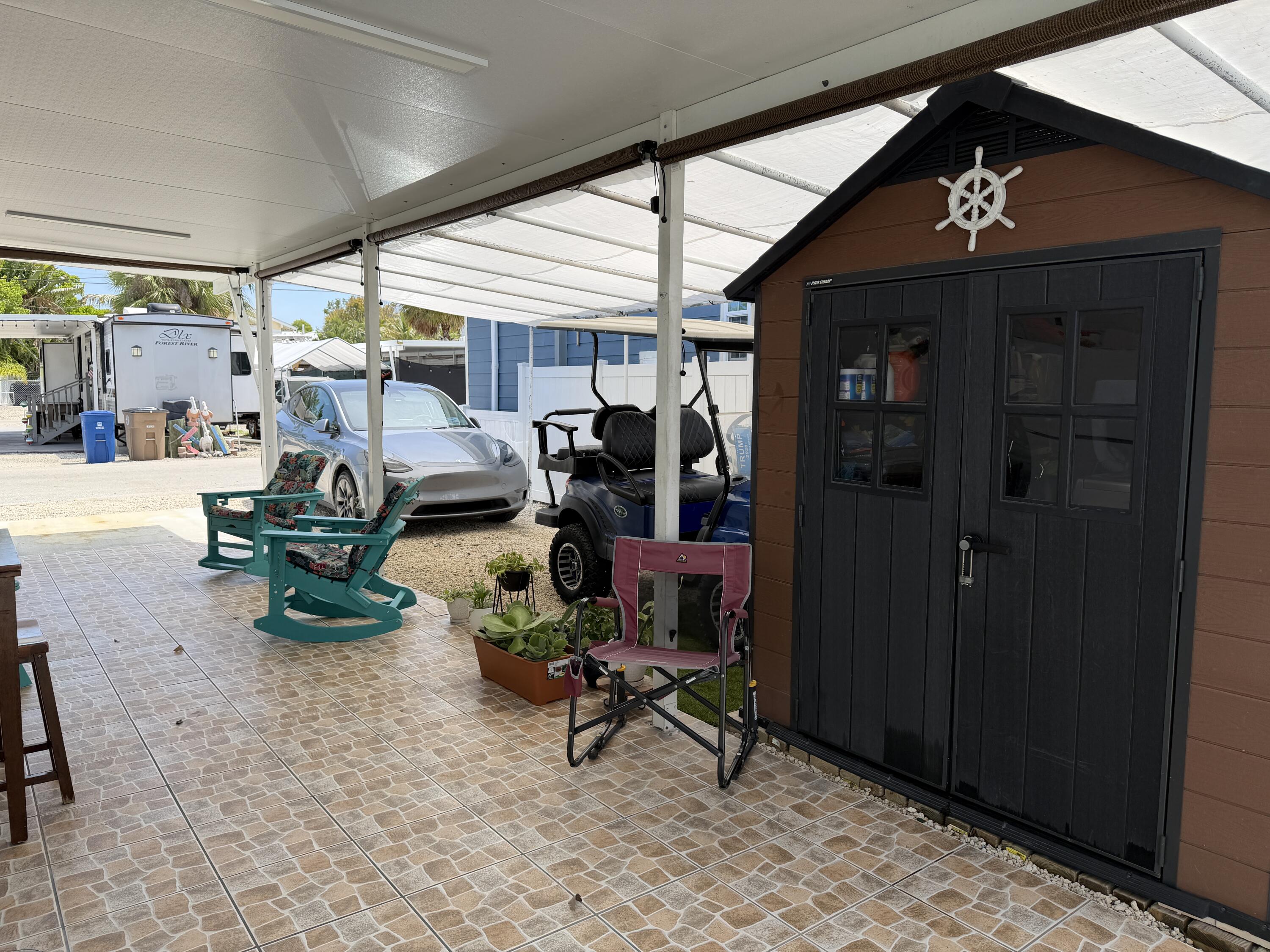 325 Calusa Street, Unit 81 Key Largo, FL 33037 - Photo 25 of 34 Patio