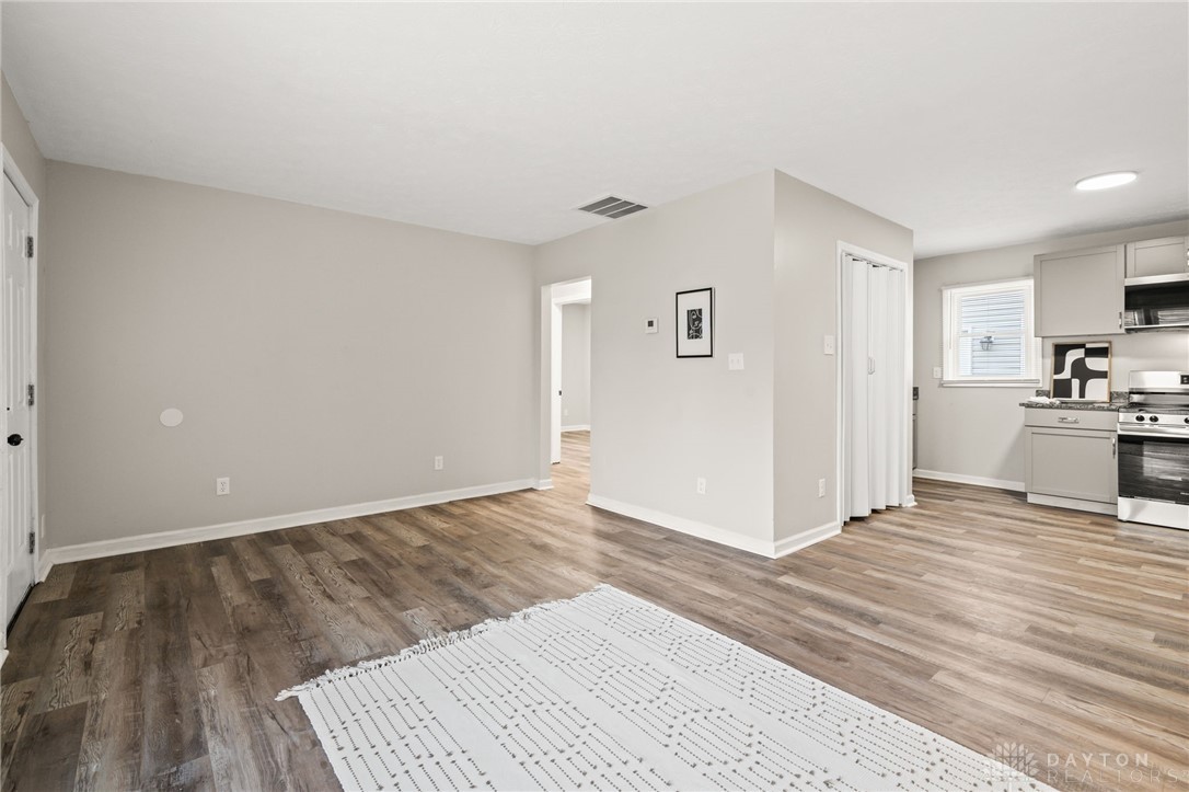 352 Queen Road Medway, OH 45341 - Photo 6 of 24 Gallery Image 6