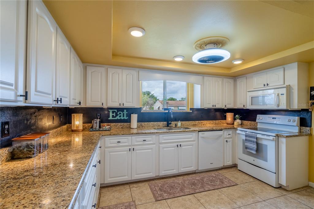 10839 Southwest 87th Terrace Ocala, FL 34481 - Photo 9 of 70