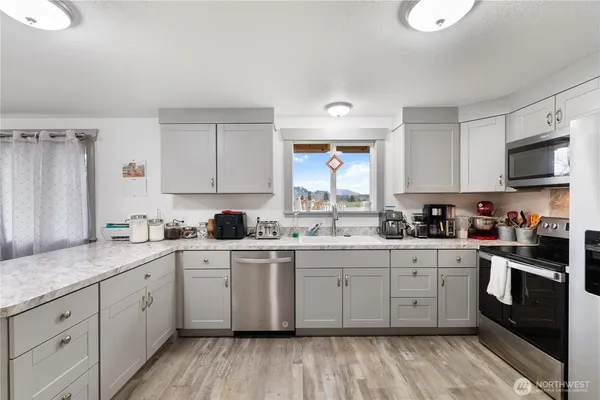 $1,600,000 | 21563-21567 Cook Road, Sedro-Woolley, WA 98284