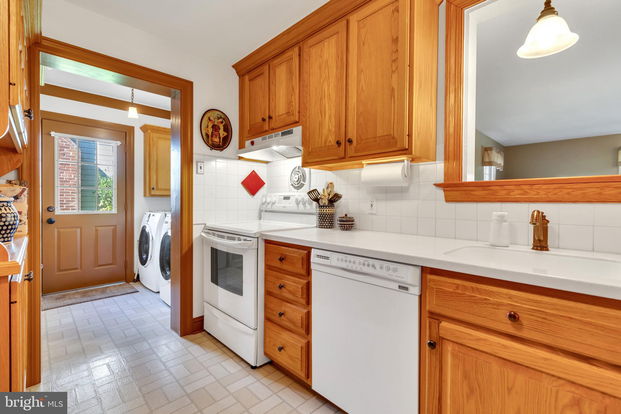 12 Home Road Hatboro, PA 19040 - Photo 8 of 31