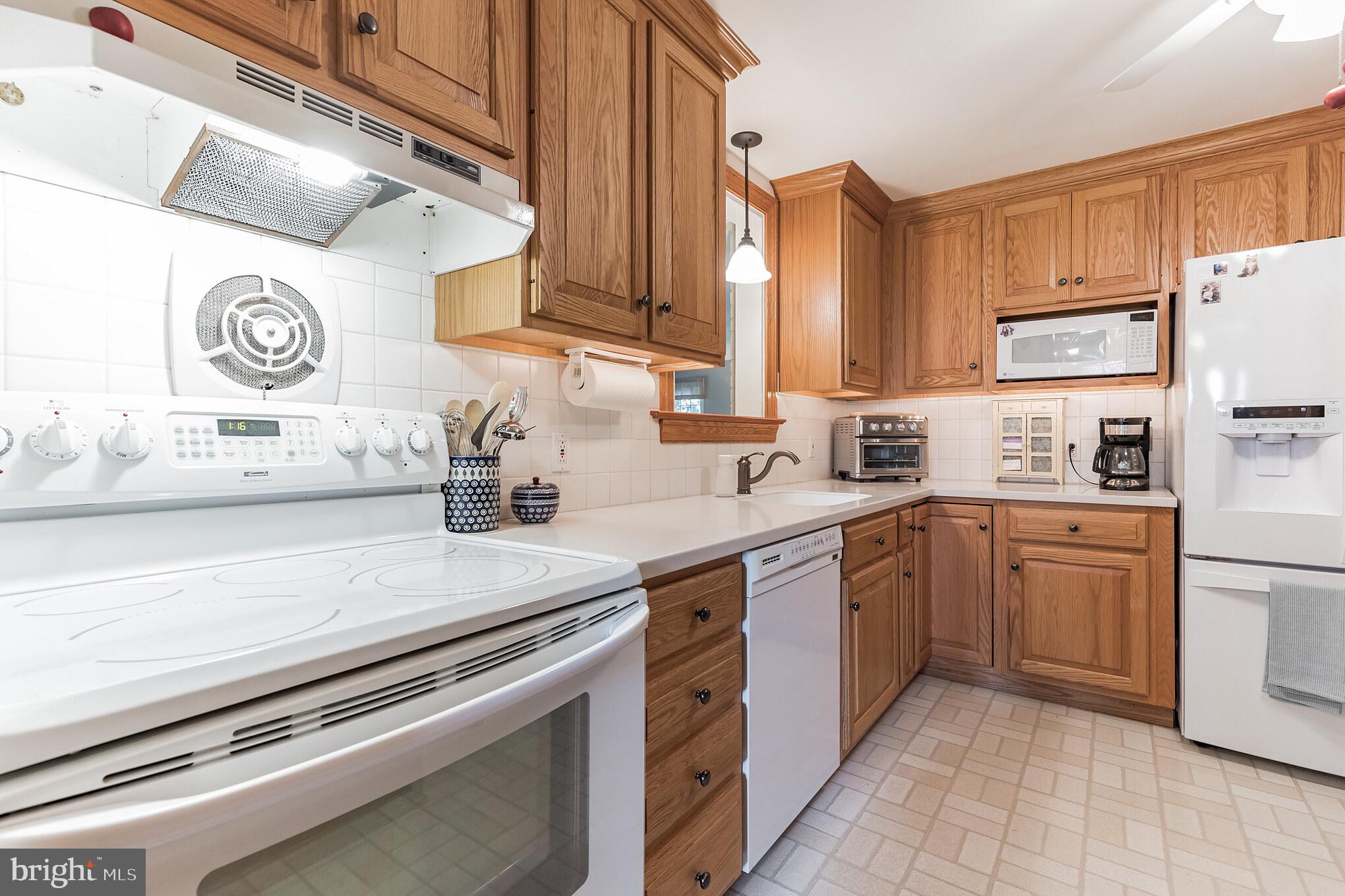12 Home Road Hatboro, PA 19040 - Photo 9 of 31