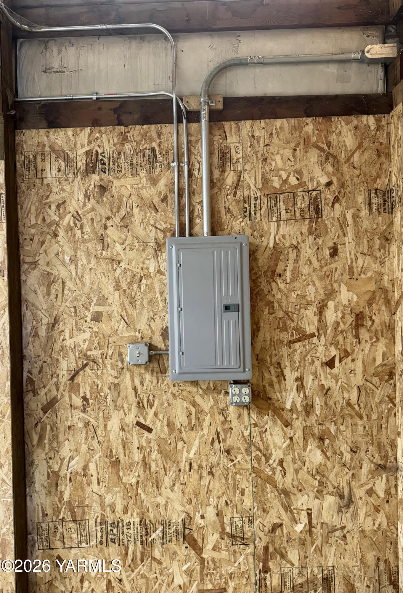 Nka Yost Road Toppenish, WA 98948 - Photo 15 of 18 Updated Shop Electrical