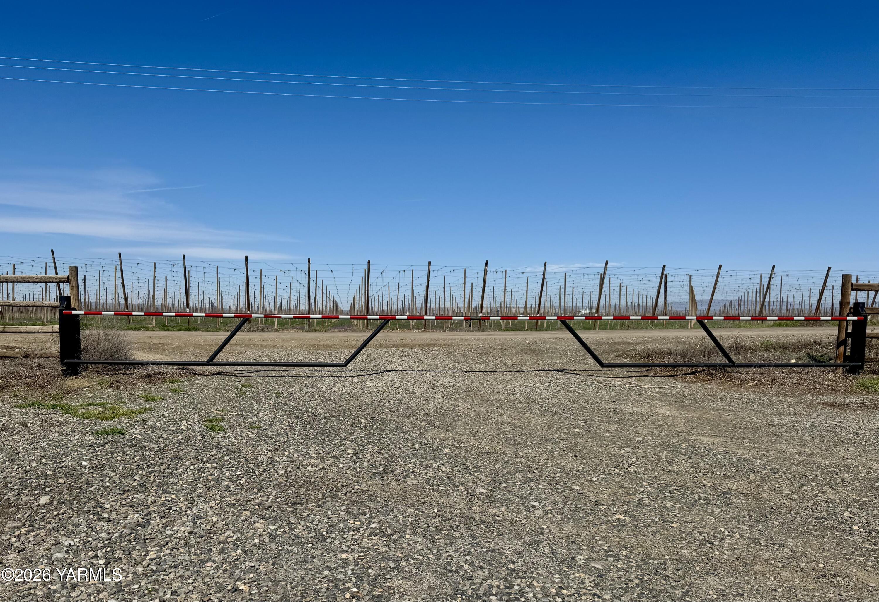 Nka Yost Road Toppenish, WA 98948 - Photo 18 of 18 Entry Gate