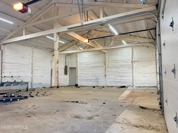 a view of a garage