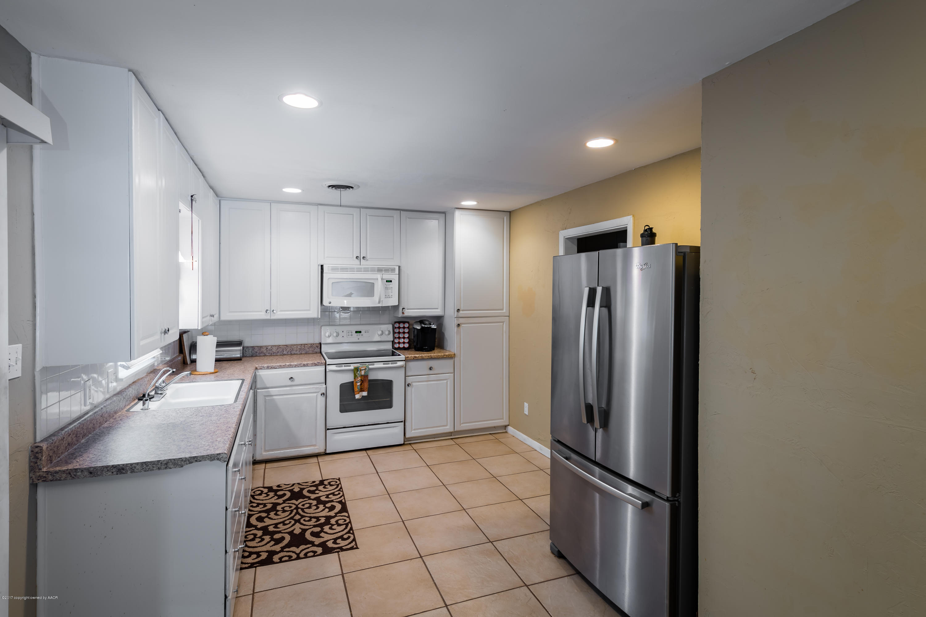 2604 Royal Road Amarillo, TX 79106 - Photo 8 of 23 Kitchen