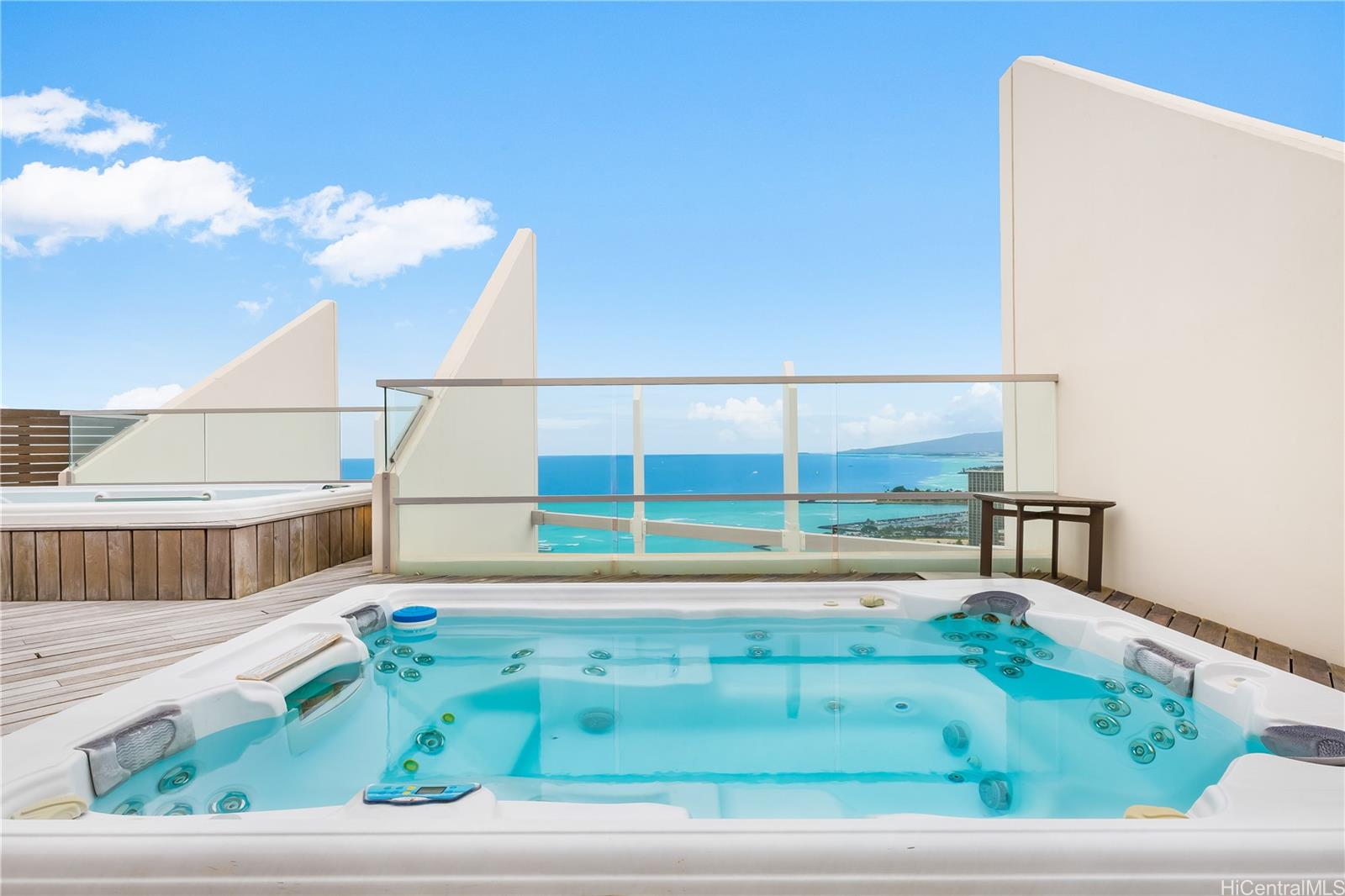 223 Saratoga Road, Unit PHD Honolulu, HI 96815 - Photo 22 of 25 a view of swimming pool with a yard