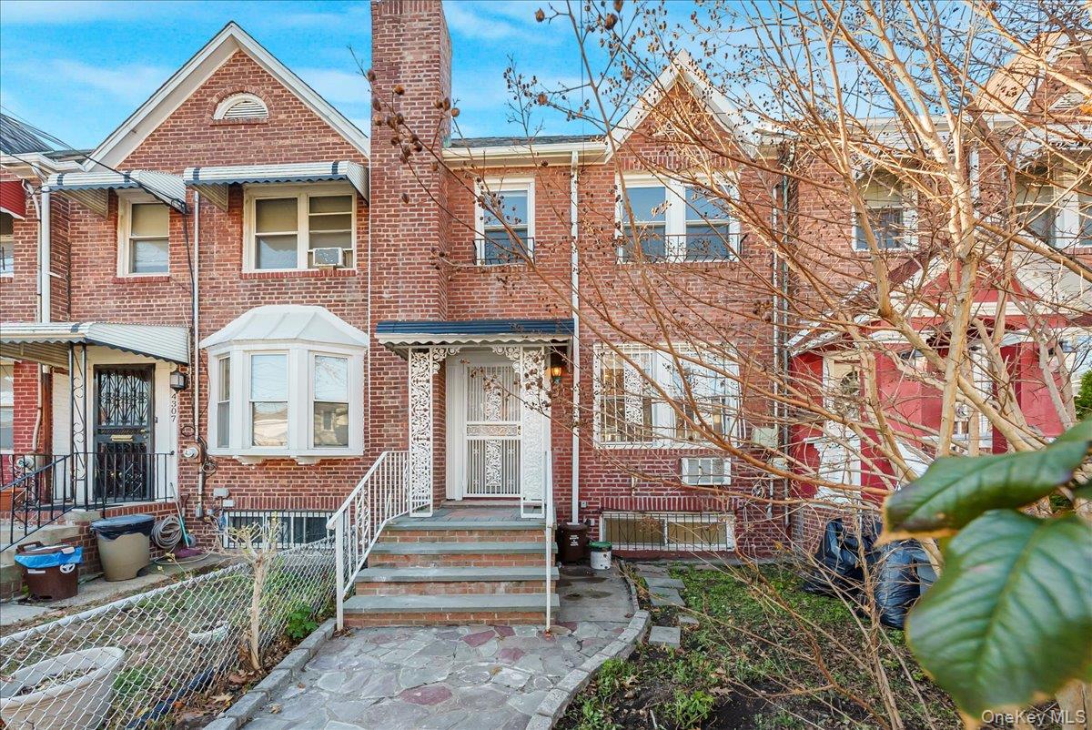 4309 Edson Avenue Bronx, NY 10466 - Photo 2 of 26 a front view of a house