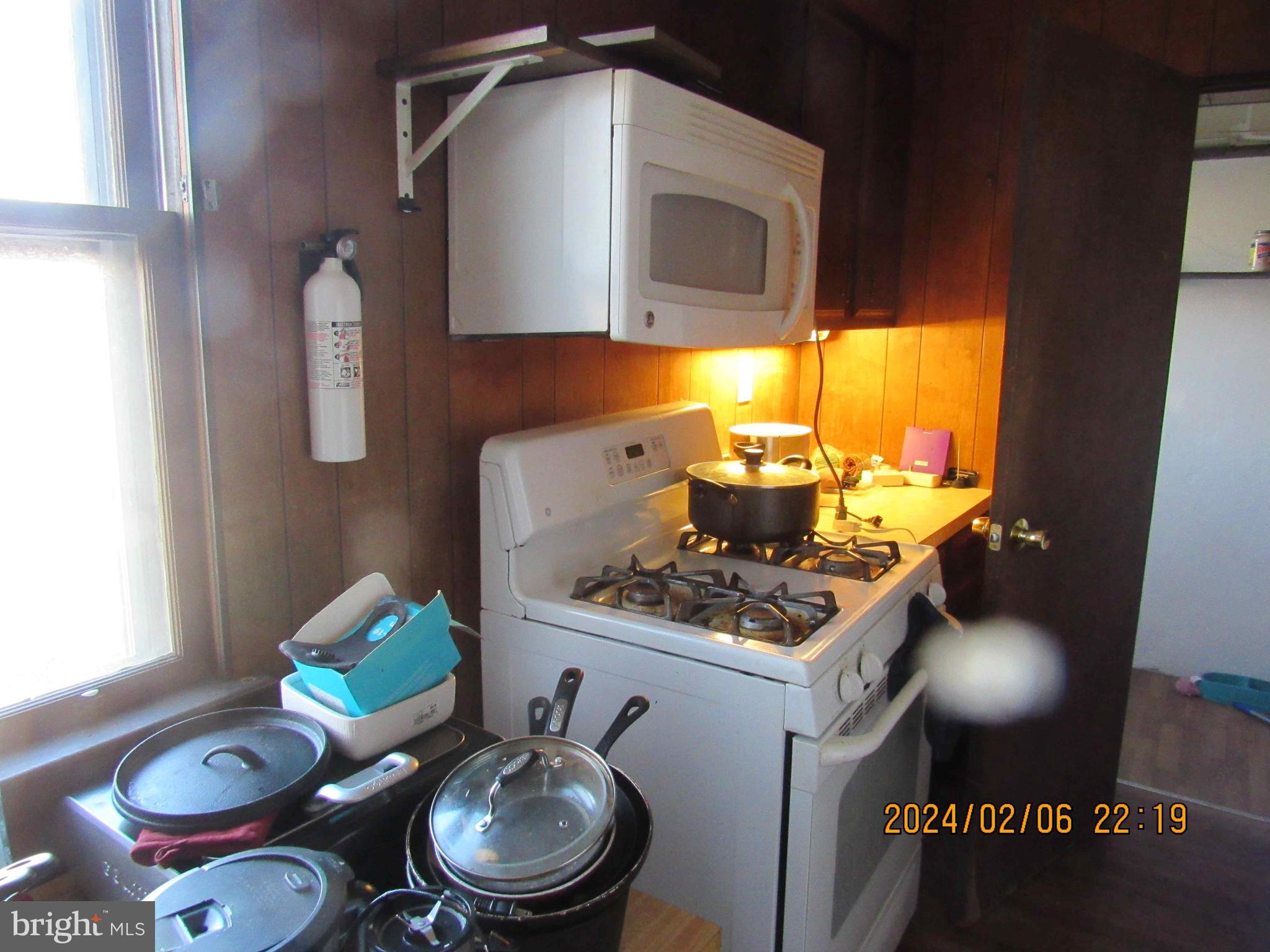 6905 Guilford Road Upper Darby, PA 19082 - Photo 7 of 11 Kitchen View