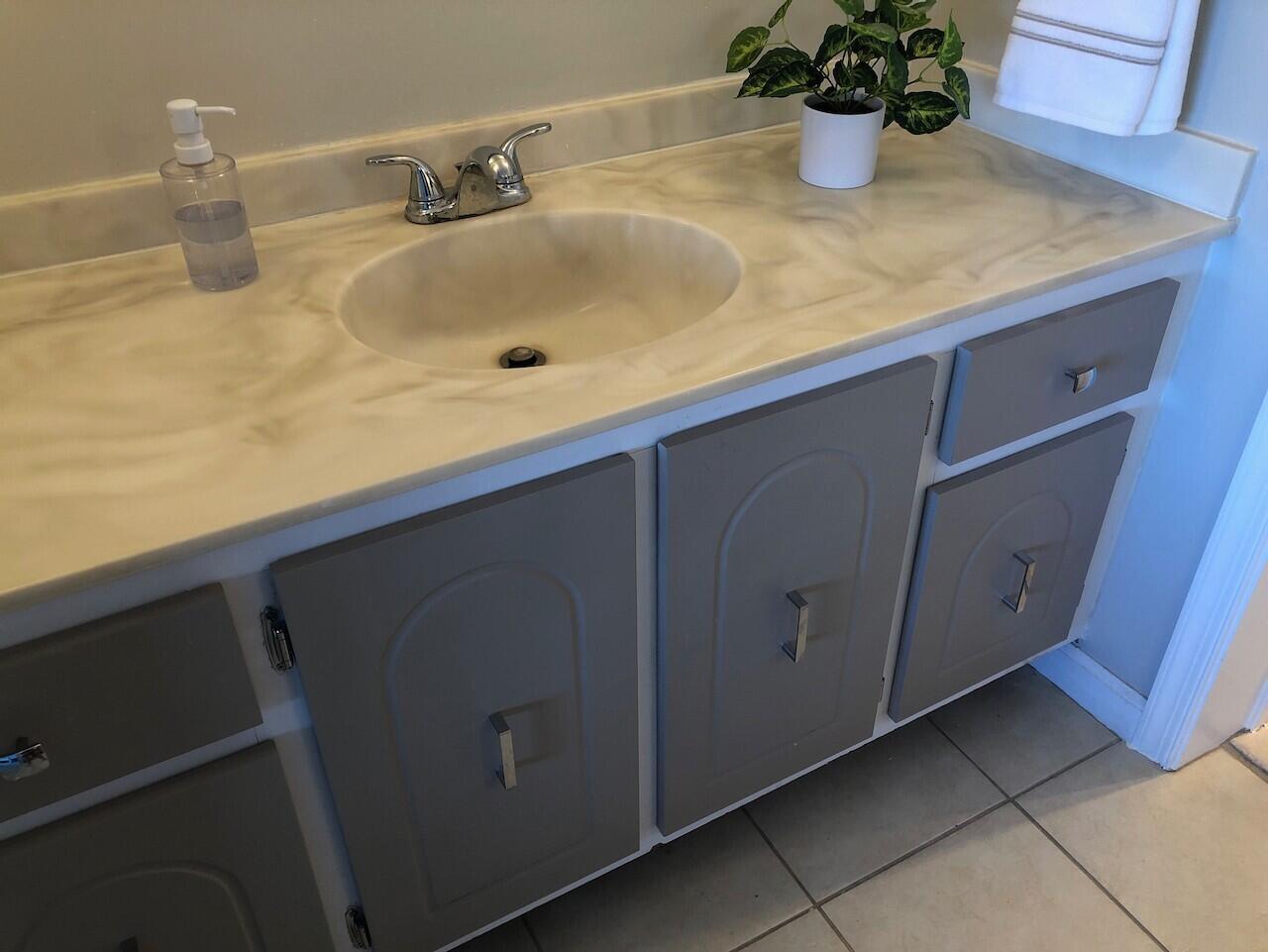 3040 Lake Shore Drive, Unit 504 Riviera Beach, FL 33404 - Photo 19 of 60 LHC 504 - 18