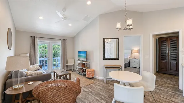 $1,725,000 | 1685 6th Street, Sarasota, FL 34236