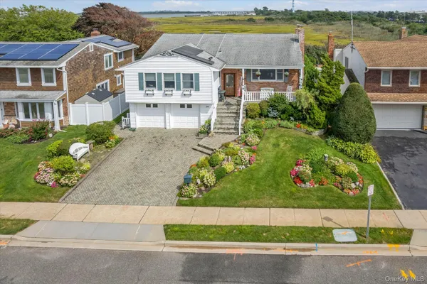 $1,249,000 | 24 Donna Lane, Lido Beach, NY 11561