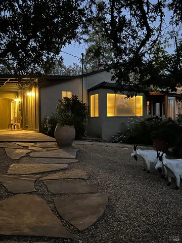 $4,200 | 926 Champion Lane, Deer Park, CA 94576