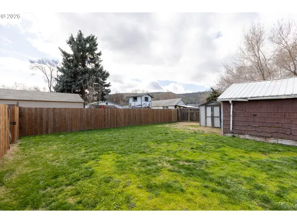 $350,000 | 758 Pleasant Court, The Dalles, OR 97058