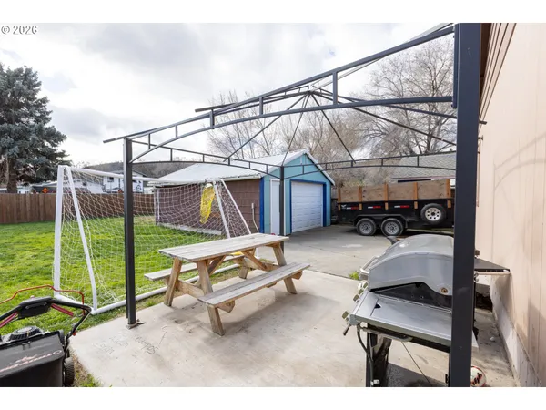 $350,000 | 758 Pleasant Court, The Dalles, OR 97058