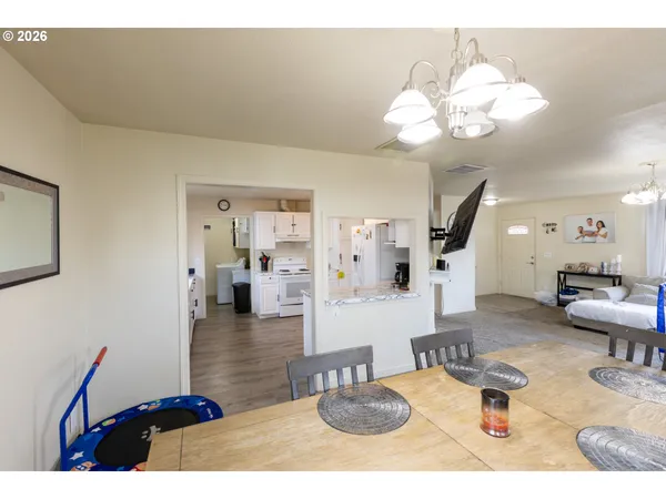 $350,000 | 758 Pleasant Court, The Dalles, OR 97058