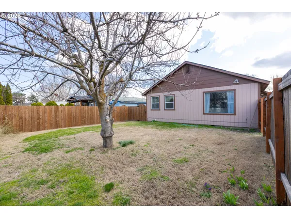 $350,000 | 758 Pleasant Court, The Dalles, OR 97058