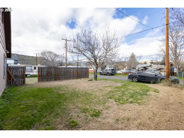 $350,000 | 758 Pleasant Court, The Dalles, OR 97058