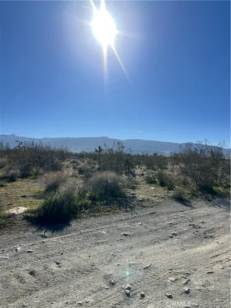 $225,000 | 2025 Dos Palmas Road, Phelan, CA 92371