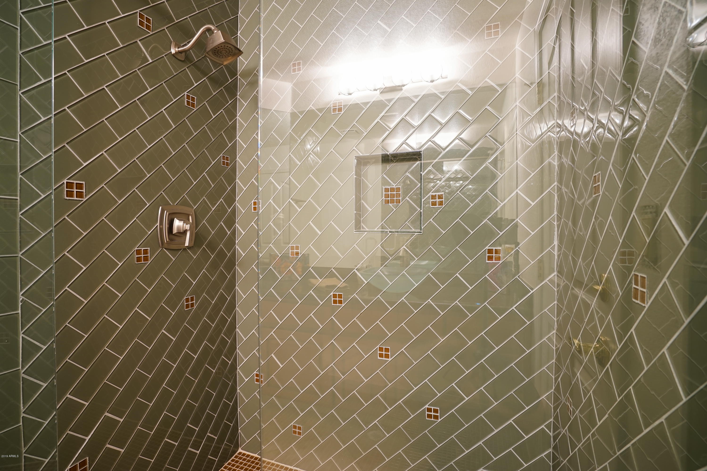 1225 East Warner Road, Unit 6 Tempe, AZ 85284 - Photo 38 of 86 a bathroom with a shower