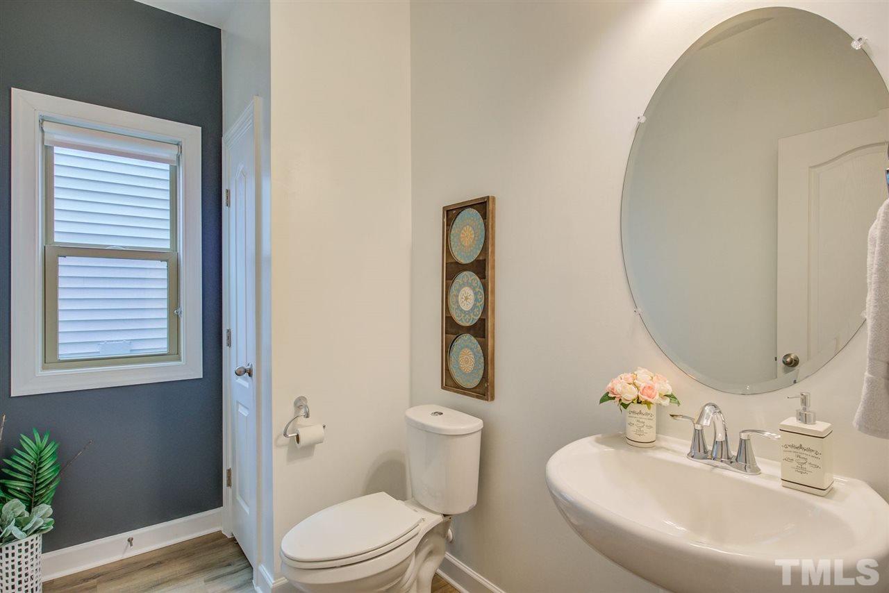 1038 Lippincott Road Durham, NC 27703 - Photo 9 of 29 Gallery Image 9
