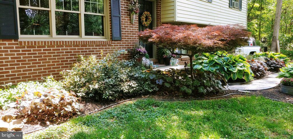 2697 Stoverstown Road Spring Grove, PA 17362 - Photo 34 of 38 a view of a backyard with plants