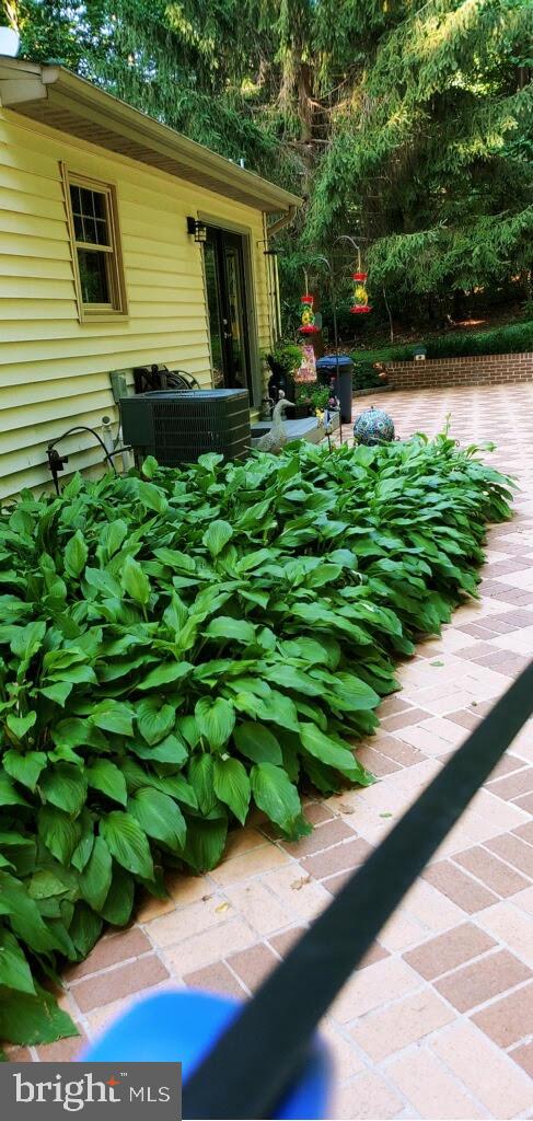 2697 Stoverstown Road Spring Grove, PA 17362 - Photo 38 of 38 a backyard of a house with a garden