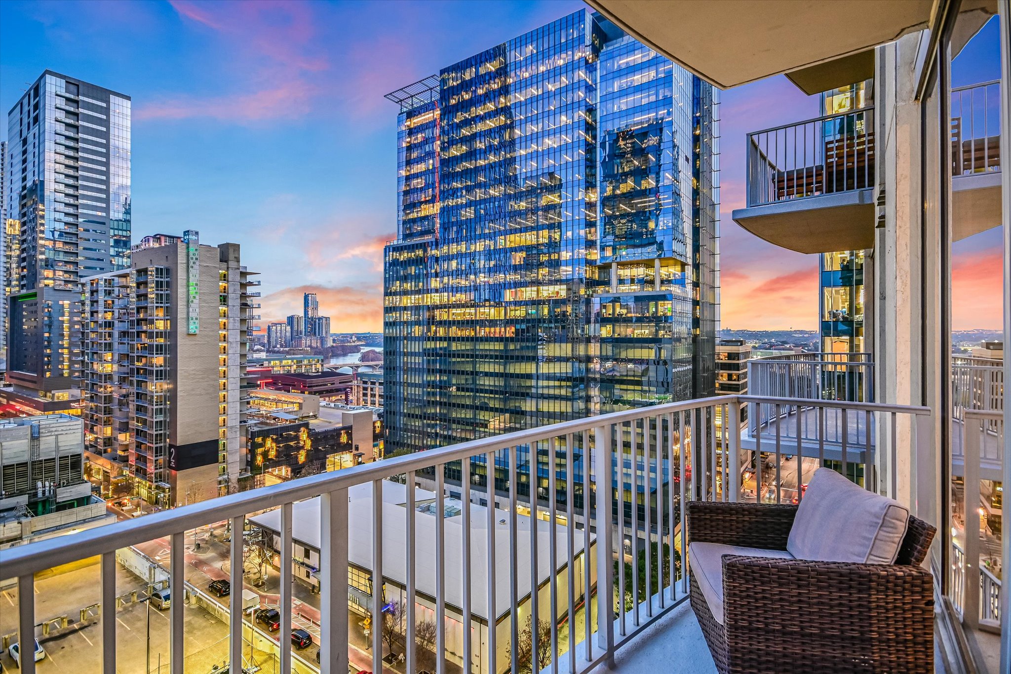 360 Nueces Street, Unit 1405 Austin, TX 78701 - Photo 27 of 40 a view of balcony with city view