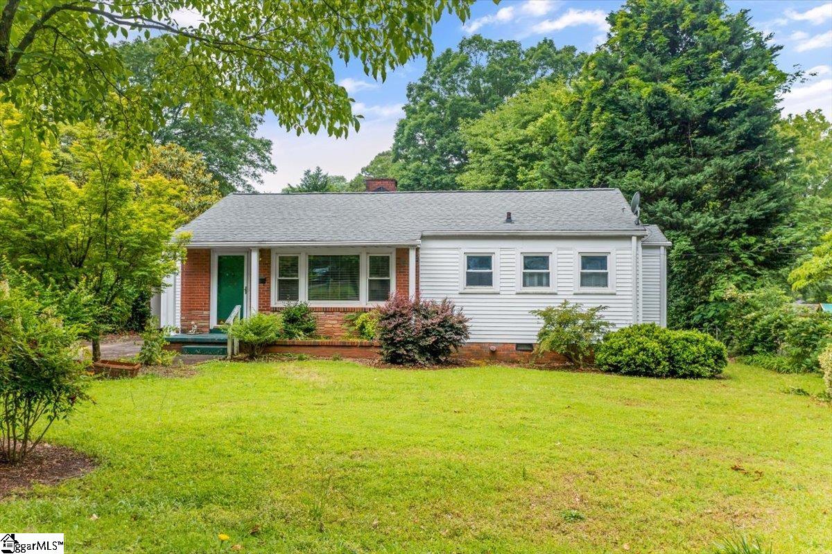 404 Legrand Boulevard Greenville, SC 29607 - Photo 1 of 36 Gallery Image 1