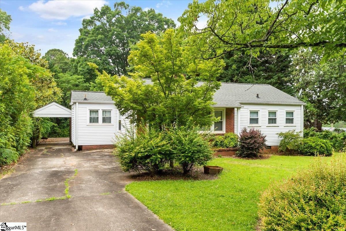 404 Legrand Boulevard Greenville, SC 29607 - Photo 5 of 36 Gallery Image 5