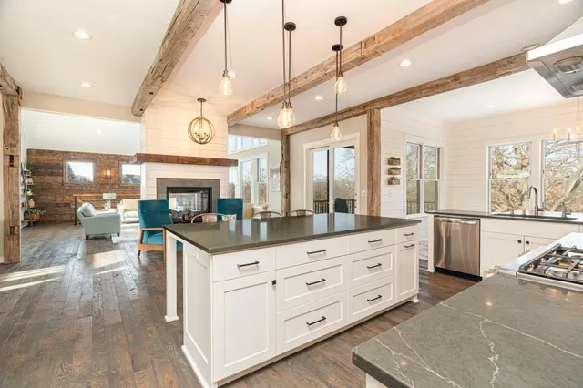 $1,420,000 | 771 Zumbro Oaks Lane Northwest, Oronoco, MN 55960