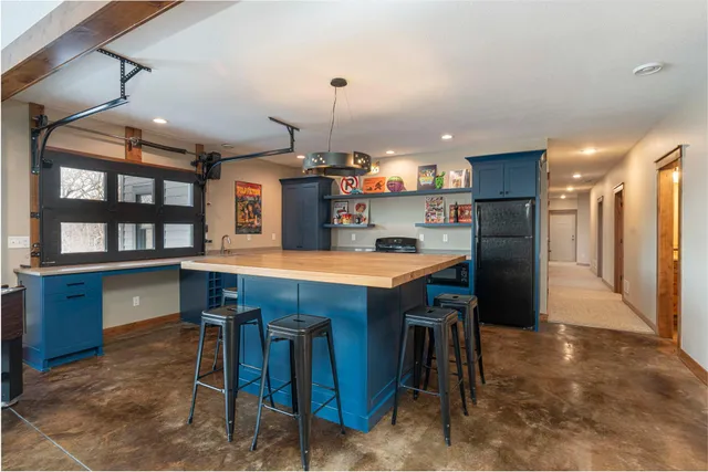 $1,420,000 | 771 Zumbro Oaks Lane Northwest, Oronoco, MN 55960