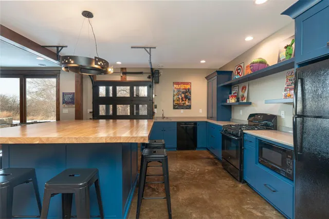 $1,420,000 | 771 Zumbro Oaks Lane Northwest, Oronoco, MN 55960